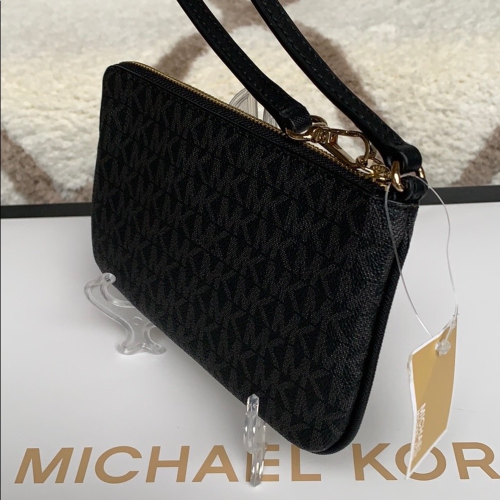 Michael Kors Jet Set Travel Lg Top Zip Wrislet - Picture 10 of 16